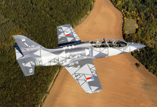 LA TCHEQUİE PROPOSE À L’AZERBAÏDJAN SON NOUVEL AVION D’ENTRAINEMENT L-39NG