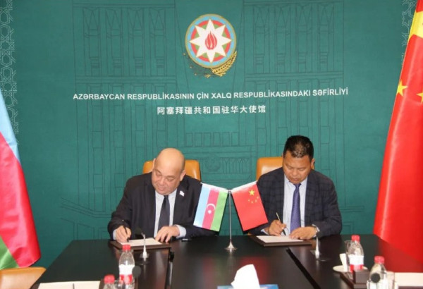 L'USINE AUTOMOBILE DE GANDJA SIGNE DES ACCORDS DE COOPERATION AVEC DEUX ENTREPRISES CHINOISES