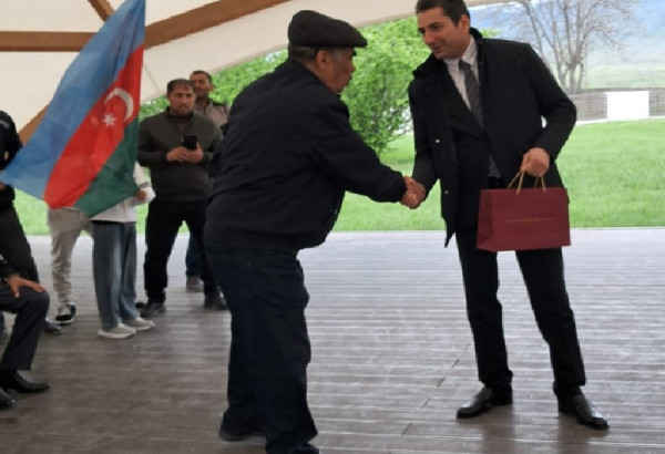 "GRAND RETOUR": UN NOUVEAU GROUPE DE DEPLACES REVIENT DANS LES DISTRICTS DE KHODJALY ET D'AGHDERE