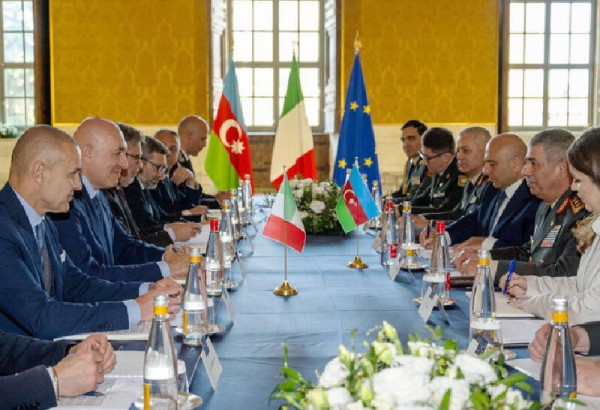 LE COMPLEXE MILITARO-INDUSTRIEL ITALIEN ET L'AZERBAIDJAN