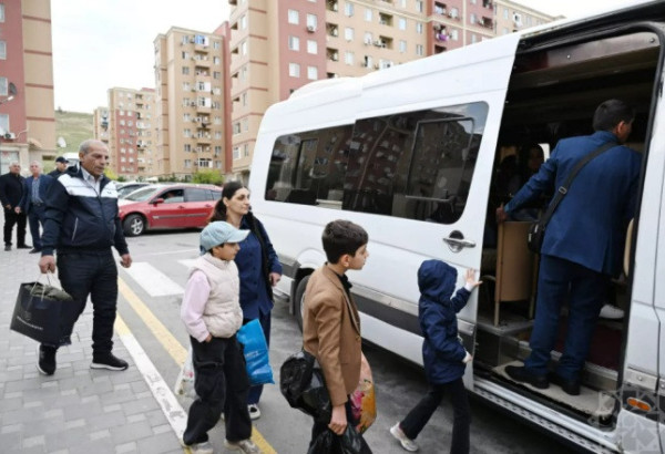 QUATRE-VINGT-DIX-HUIT FAMILLES D’ANCIENS DEPLACES INTERNES RETOURNENT A AGHDAM ET KHOJAVEND