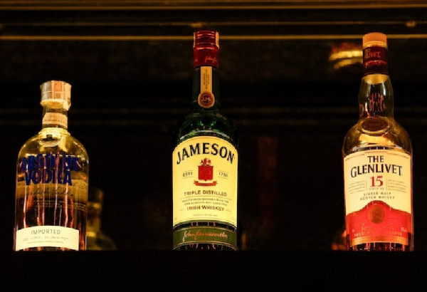 L'INDE ORDONNE UNE ENQUETE ANTI-TRUST VISANT LE GEANT DES SPIRITUEUX "PERNOD" POUR SES RELATIONS AVEC LES DETAILLANTS