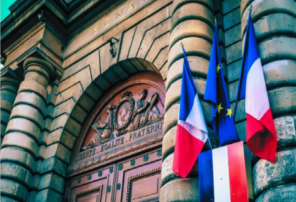 PARIS CONFRONTE A DES QUESTIONS DE CREDIBILITE DANS LA DIPLOMATIE DU CAUCASE DU SUD