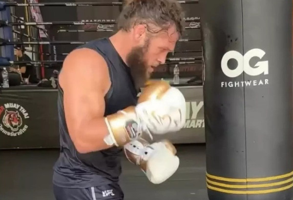 RAFAEL FIZIEV SE PREPARE EN THAÏLANDE POUR LE TOURNOI UFC FIGHT NIGHT