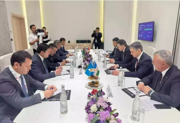 L’AZERBAÏDJAN, LE KAZAKHSTAN ET L’OUZBEKISTAN DISCUTENT DU DEVELOPPEMENT D’UN CORRIDOR ENERGETIQUE VERT