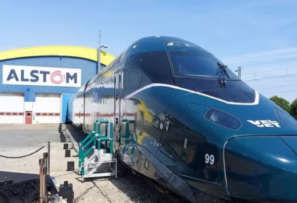 LA SOCIETE"VELVET" DEVOILE SON PREMIER TRAIN A GRANDE VITESSE