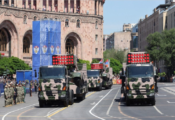 ARMENIE: UN DEFILE MILITAIRE QUE PACHINIAN A DEBARRASSE DE LA DOCTRINE EXPANSIONNISTE DU "MIATSUM"