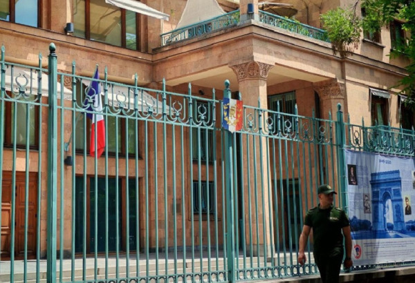 LA FRANCE ANTICIPERAIT SON SOUTIEN A UNE FUTURE RECONDUCTION AU POUVOIR DE NIKOL PACHINIAN