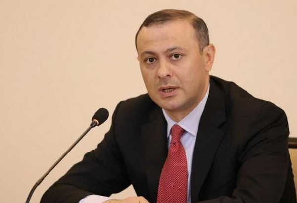 L’ARMENIE SOUHAITE SIGNER RAPIDEMENT UN TRAITE DE PAIX AVEC L’AZERBAÏDJAN, AFFIRME ARMEN GRIGORIAN