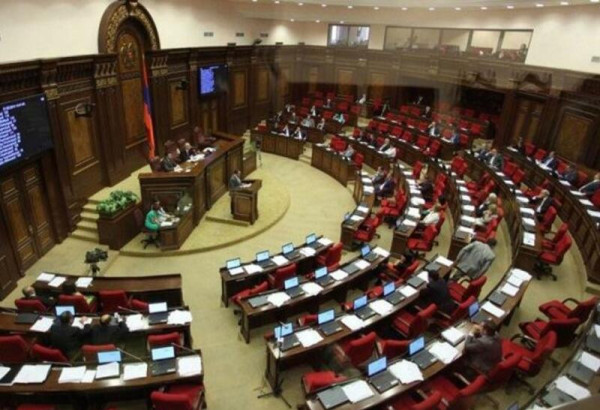 ARMENIE : LE BLOC DE KARAPETIAN ENVISAGERAIT DE RENONCER A SES MANDATS PARLEMENTAIRES