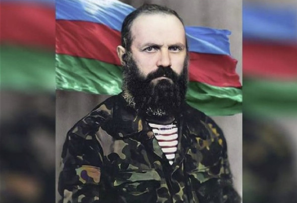HIER FUT COMMEMORE L'HEROISME D'ALLAHVERDI BAGHIROV, UN GUERRIER IMPETUEUX DU PREMIER CONFLIT DU KARABAGH DANS LES ANNEES 1990