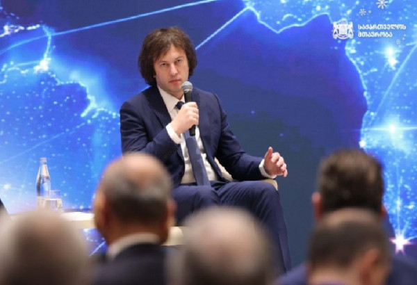 LE PREMIER MINISTRE GEORGIEN ASSOCIE UN MEMBRE DU CONGRES AMERICAIN ET L'OPPOSITION A "L'ETAT PROFOND", DANS UN CONTROVERSE AUTOUR D'UN PROJET DE LOI ANTI-CHINOIS