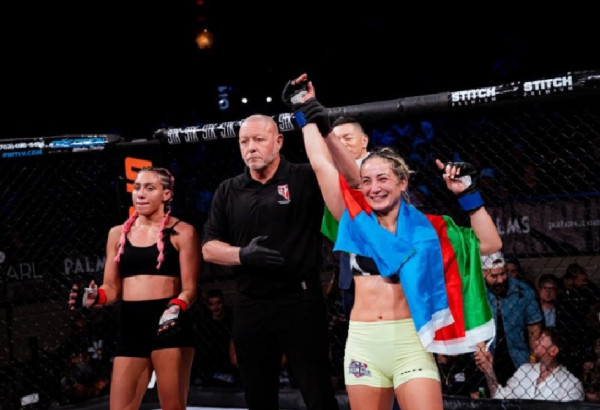 UN CHAMPIONNAT DE "MMA" A LAS VEGAS REMPORTE PAR UNE COMBATTANTE AZERBAIDJANAISE