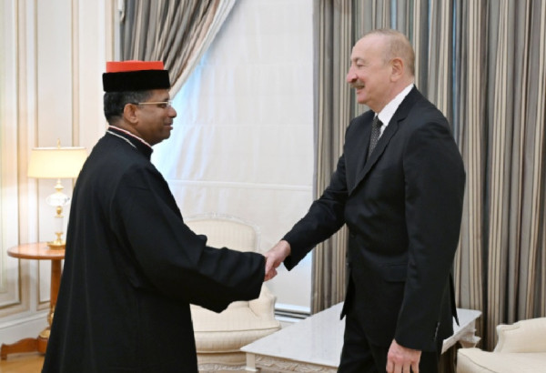 ILHAM ALIYEV INVITE LE PAPE A SE RENDRE EN AZERBAIDJAN
