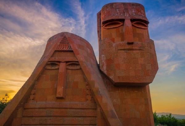 LE SYMBOLE SEPARATISTE NE CESSE PAS D'ETRE EN VOGUE CHEZ CERTAINS ARMENIENS