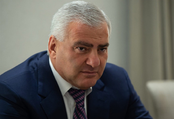 KARAPETIAN A PROPOSE UN RAPPROCHEMENT DES FORCES DE L'OPPOSITION