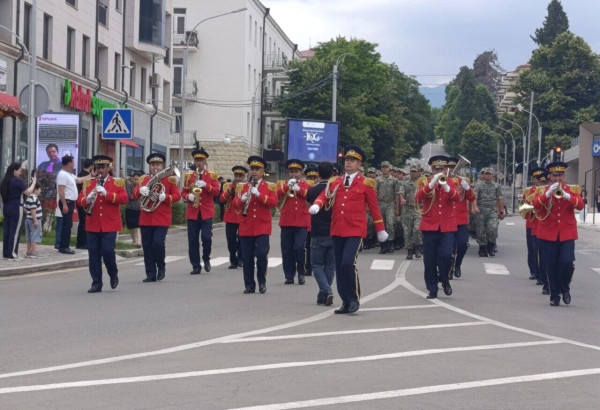 UN DEFILE MILITAIRE ORGANISE A KHANKENDI A L'OCCASION DE LA JOURNEE DES FORCES ARMEES DE L'AZERBAÏDJAN