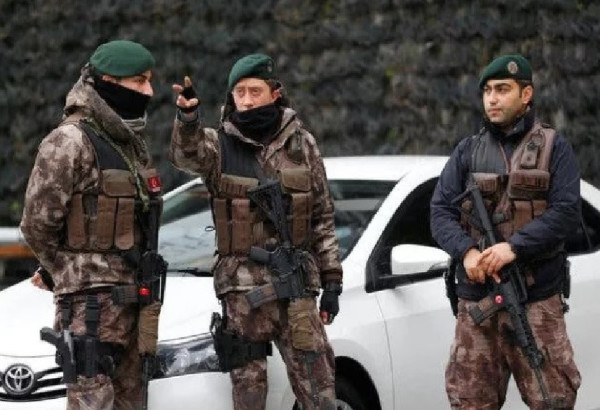 LA TURQUIE INTENSIFIE LES ARRESTATIONS AVANT LE SOMMET DE L'OTAN A ANKARA