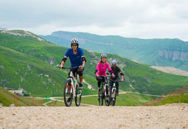 LE CENTRE TOURISTIQUE DE "SHAHDAG" OUVRE SA SAISON ESTIVALE AVEC DE NOUVELLES OFFRES POUR LES AMATEURS DE VISITES ACTIVES EN MONTAGNE