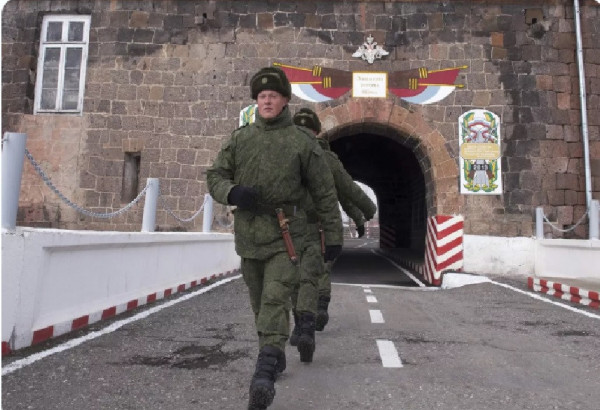 LE DEBAT AUTOUR DE LA PRESENCE MILITAIRE RUSSE EN ARMENIE