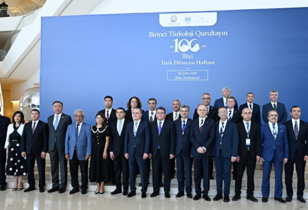 LE PRESIDENT ALIYEV S'ADRESSE AUX PARTICIPANTS DE LA "SEMAINE DU MONDE TURCIQUE" CONSACREE AU 100e ANNIVERSAIRE DU PREMIER CONGRES DE TURCOLOGIE