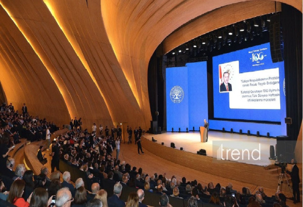 LES PRESIDENTS DE LA TURQUIE, DU KAZAKHSTAN, ET DE L'OUZBEKISTAN S'EXPRIMENT LORS DE LA "SEMAINE DU MONDE TURCIQUE" A BAKOU