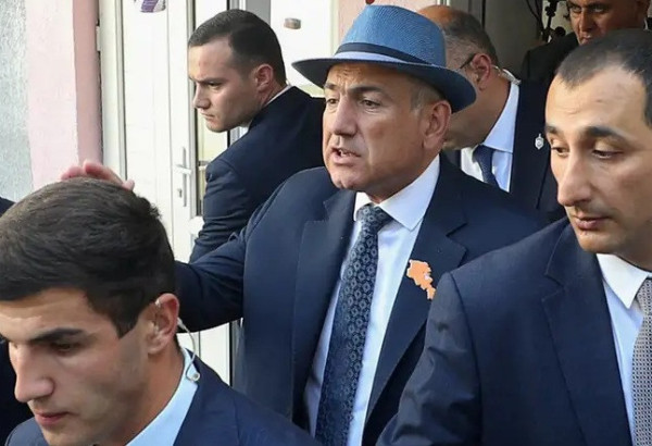 ÉPURATION DE L'OPPOSITION OLIGARCHIQUE EN ARMÉNIE : KOTCHARIAN ET KARAPETIAN COMMENCENT À S'INQUIÉTER