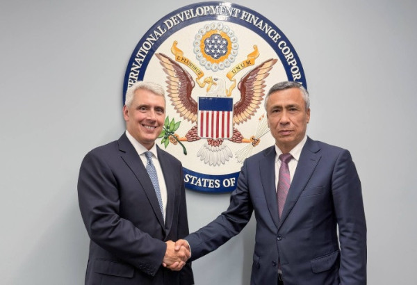 L’OUZBÉKISTAN ET LES ÉTATS-UNIS EXAMINENT LE FINANCEMENT DU VASTE PROJET DE MINERAI DE FER DE TEBINBULAK