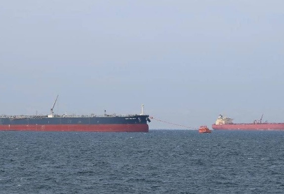 UNE ATTAQUE FRAPPE UN PÉTROLIER EN COURS DE CHARGEMENT AU TERMINAL MARITIME DU CPC