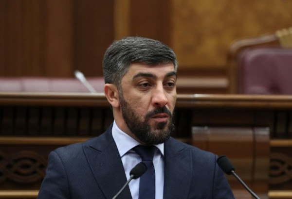 IRONIE. « J’ESPÈRE QUE L’OPPOSITION NE ME DEMANDERA PAS POURQUOI JE SUIS NÉ À BAKOU »