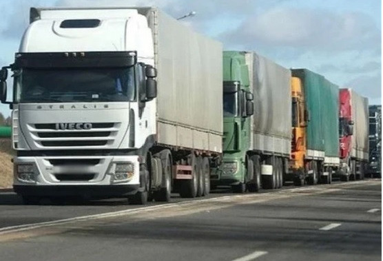 À LA FRONTIÈRE ENTRE L’AZERBAÏDJAN ET LA GÉORGIE, L’EMBOUTEILLAGE DE POIDS LOURDS A ÉTÉ RÉSORBÉ