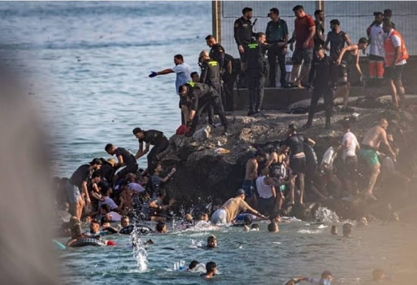 CRISE MIGRATOIRE À CEUTA : L’ESPAGNE ACCUSE LA RUSSIE ET ISRAËL