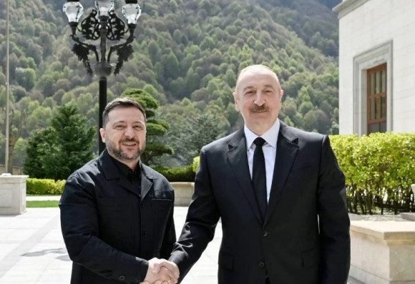 DIPLOMATIE AZERBAÏDJANAISE: POURQUOI BAKOU POURRAIT DEVENIR UN LIEU DE DIALOGUE ENTRE MOSCOU ET KIEV (ARCHIVE)