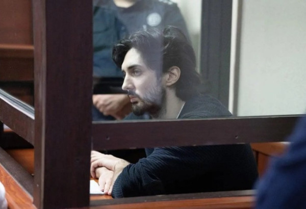 UN MILITANT RUSSE ANTI-GUERRE GRACIÉ DISPOSE DE SEPT JOURS POUR QUITTER VOLONTAIREMENT LA GÉORGIE