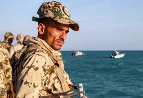 ATTAQUE MASSIVE CONTRE LES POSITIONS DES HOUTHIS APRÈS LEUR OFFENSIVE SUR LA CÔTE DE LA MER ROUGE