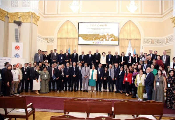 LE SYMPOSIUM DES COMMUNAUTÉS ALTAÏQUES A ATTIRÉ DES CHERCHEURS INTERNATIONAUX À BAKOU