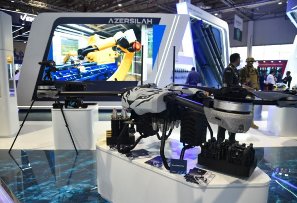 L’AZERBAÏDJAN PRÉSENTE SON DRONE « BORAN » À L’ADEX