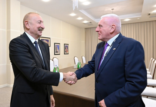 LE PRÉSIDENT ILHAM ALIYEV REÇOIT LE MINISTRE BRITANNIQUE DE LA DÉFENSE