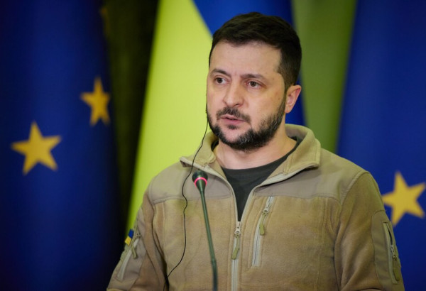 ZELENSKY PROPOSE À POUTINE DEUX MOIS DE TRÊVE POUR PERMETTRE LA TENUE D’ÉLECTIONS EN UKRAINE