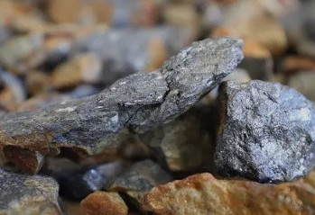 LES DÉFIS DE L’EUROPE EN MATIÈRE DE MINERAIS CRITIQUES OUVRENT DE NOUVELLES PERSPECTIVES À L’AZERBAÏDJAN