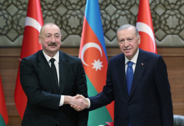 ILHAM ALIEV À RECEP TAYYIP ERDOGAN : « DES LIENS DE FRATERNITÉ QUI ONT RÉSISTÉ À L’ÉPREUVE DE L’HISTOIRE »
